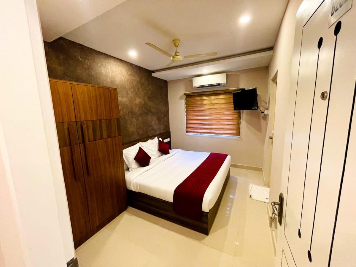 Kb Residency Otel Kozhikode Dış mekan fotoğraf