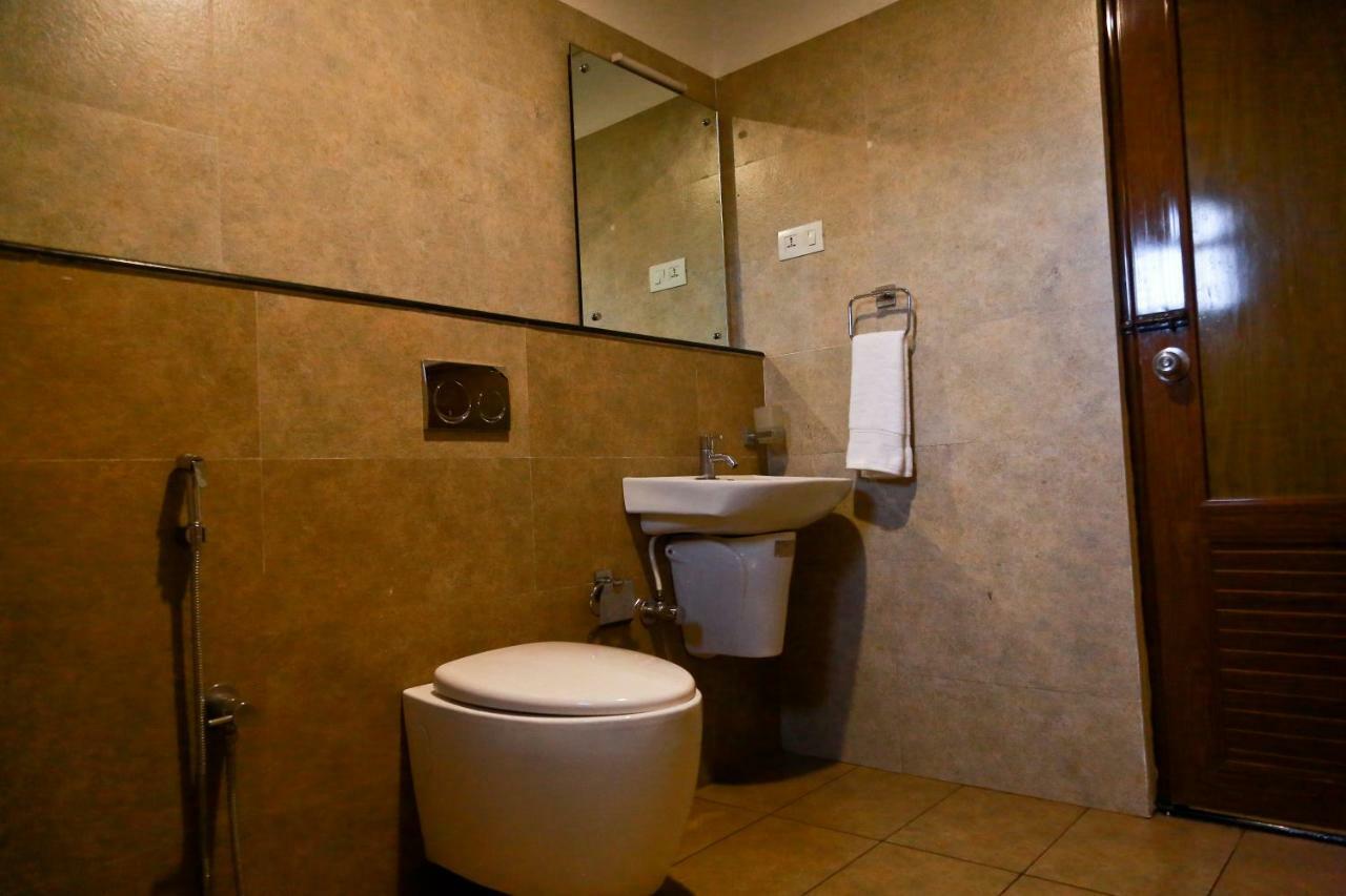Kb Residency Otel Kozhikode Dış mekan fotoğraf