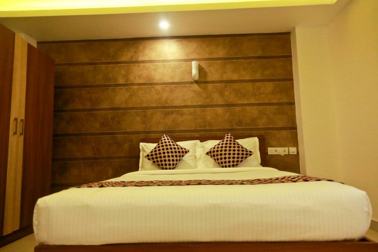 Kb Residency Otel Kozhikode Dış mekan fotoğraf